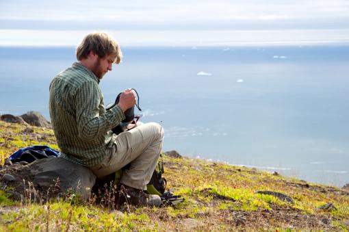A shovel-ready project - Casey Dunn had a well-developed plan to collect rare deap-sea siphonophores to study the evolution of multicellular organisms. All he needed was a way to fund it.