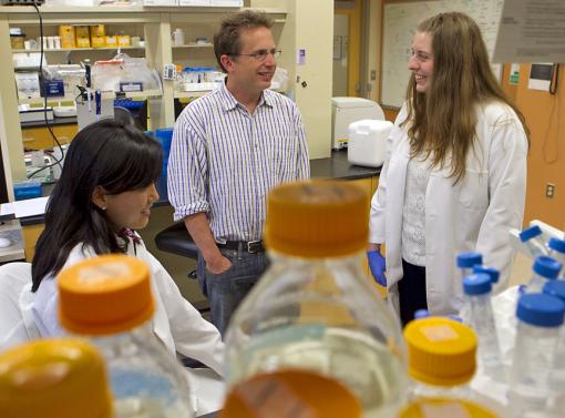 Detecting rare intermediates of RNA splicing - Tiny, transient loops of genetic material — lariats — hold clues to how the body makes instruction for building proteins. William Fairbrother worked with graduate student Janice Shih, left, and research associate Allison Taggart.