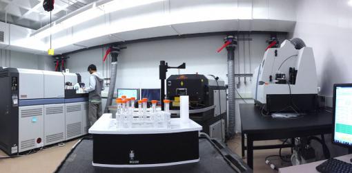 Among the few advanced mass spectrometers in the country - The precision of advanced mass spectrometry can determine the origin and ages of all kinds of materials from meteorites to archeological artifacts to environmental samples — a useful tool for chemists, environmental scientists, archaeologists, planetary geologists, engineers, and forensic scientists.