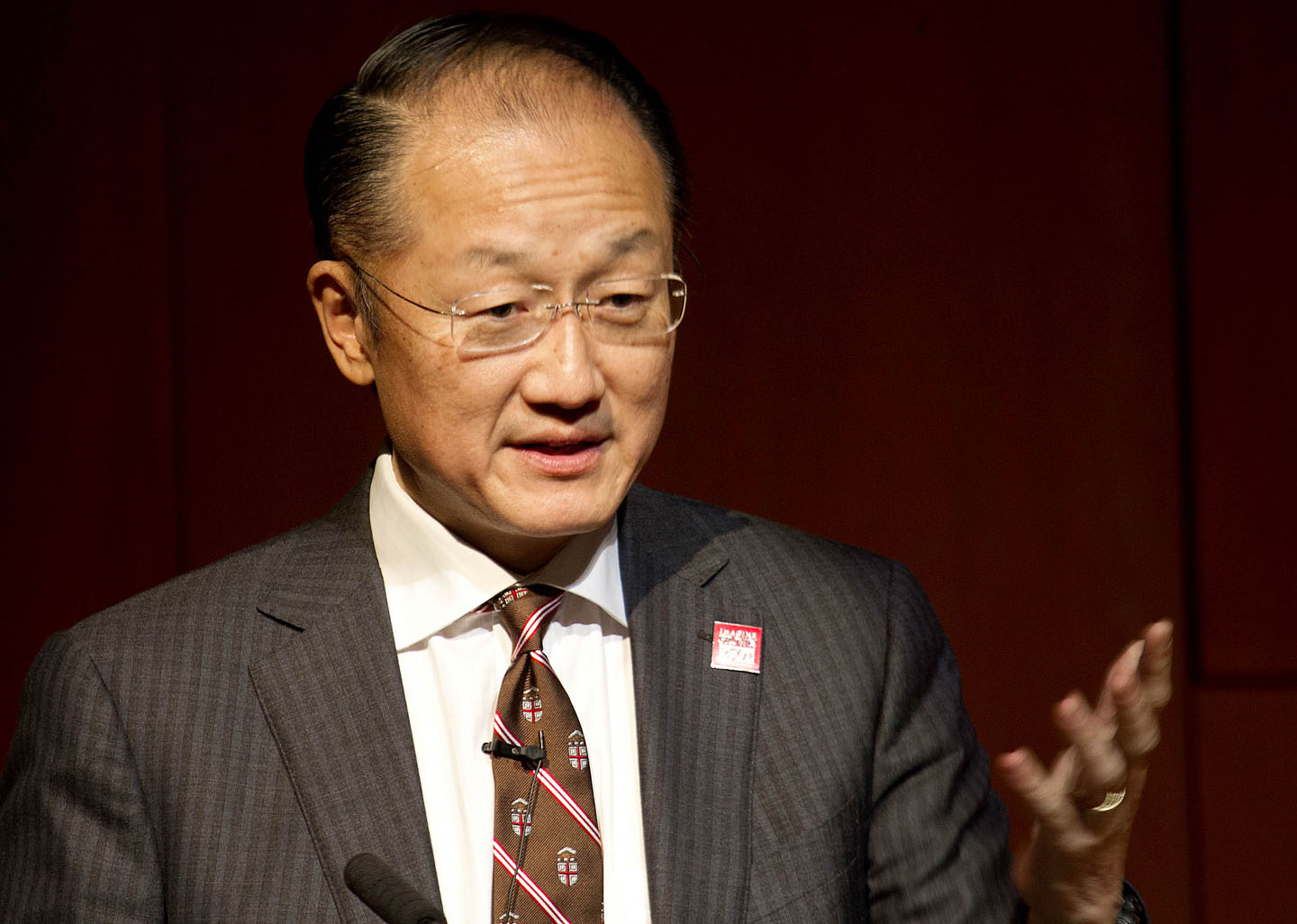 Jim Yong Kim, World Bank president: “Please, go change the world.” Credit:&nbsp;Frank&nbsp;Mullin/Brown&nbsp;University
