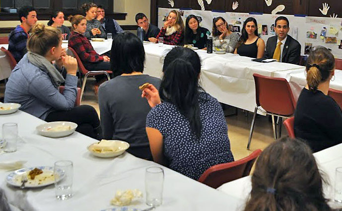 Commentary from community leaders: Community leaders and elected officials — Mayor Angel Taveras among them — visit participants in the Winter Break Project to discuss issues facing the city and its residents. Credit:&nbsp;Jason&nbsp;Hernandez/City&nbsp;of&nbsp;Providence